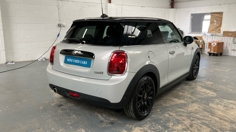 MINI Hatchback 1.5 Cooper Classic II 3dr Auto Petrol Hatchback